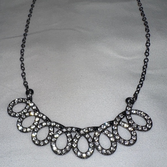 Elegant Silver Necklace with White Accents - Picture 3 of 4